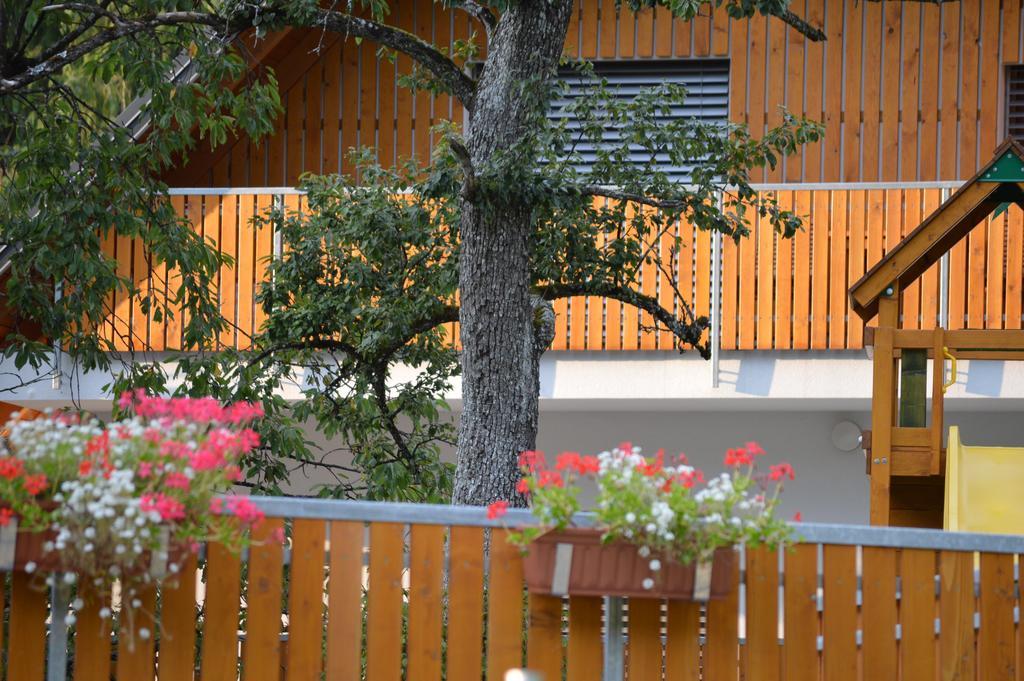 Apartments Tourist Farm Storman With Ev Ch-Station Тржич Екстер'єр фото